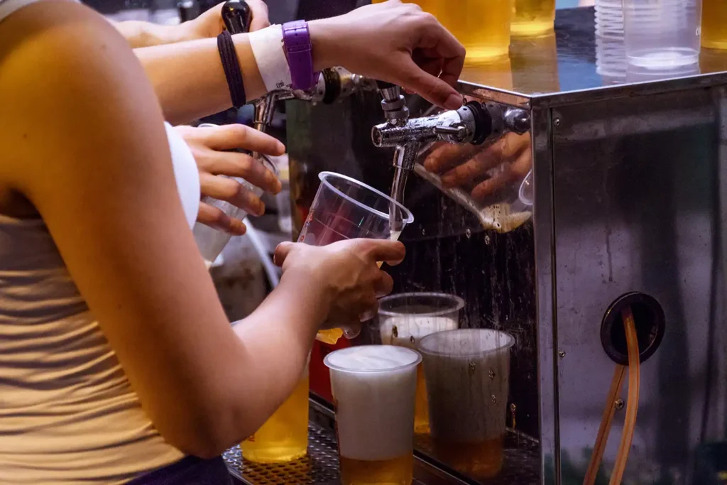 Blog - Alcoholvergiftiging symptomen, gevaren en eerste hulp